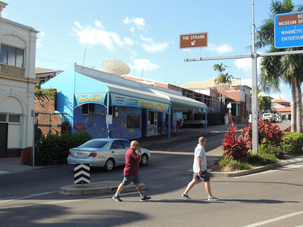 Reef Lodge Backpackers Townsville Exterior foto